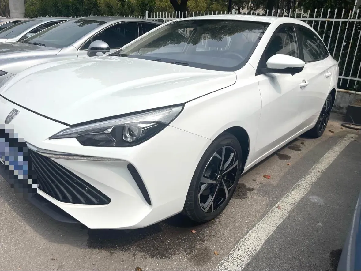 2023 Roewe i5 1.5L 129HP L4 CVT,autocango,china used car exporter,china ev exporter,chinese used car exporter,chinese used ev exporter