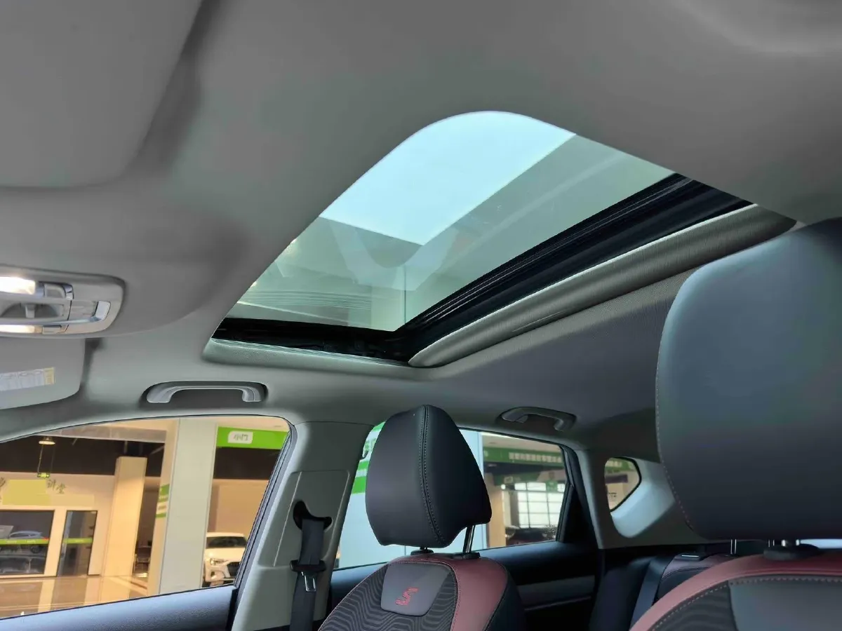 2021 Geely Coolray 1.4T 141HP L4 6DCT,autocango,china used car exporter,china ev exporter,chinese used car exporter,chinese used ev exporter