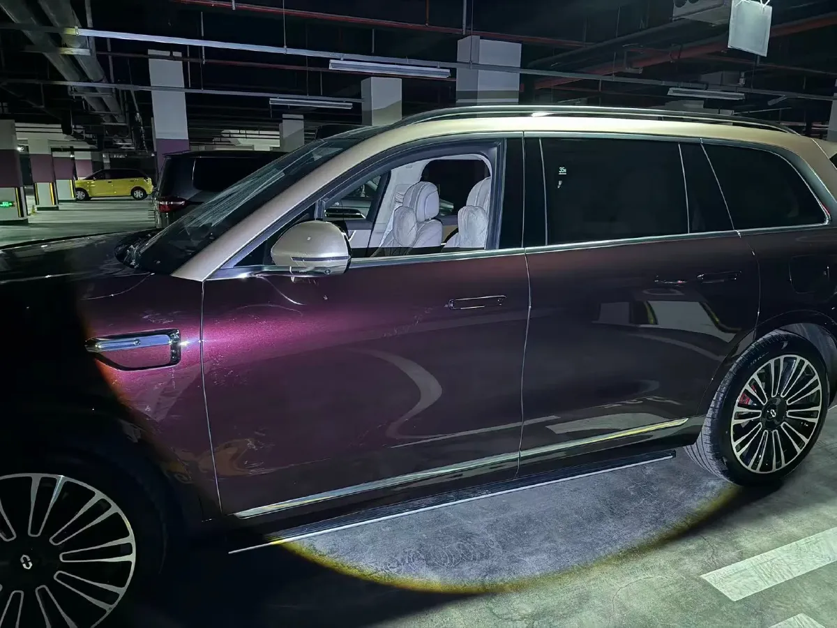 2025 AITO AITO M9 REEV 160HP REEV 52KWH,autocango,china used car exporter,china ev exporter,chinese used car exporter,chinese used ev exporter