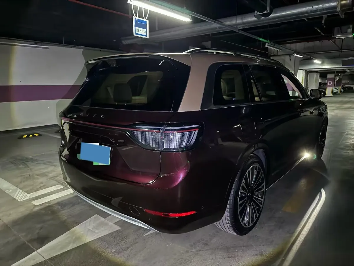 2025 AITO AITO M9 REEV 160HP REEV 52KWH,autocango,china used car exporter,china ev exporter,chinese used car exporter,chinese used ev exporter