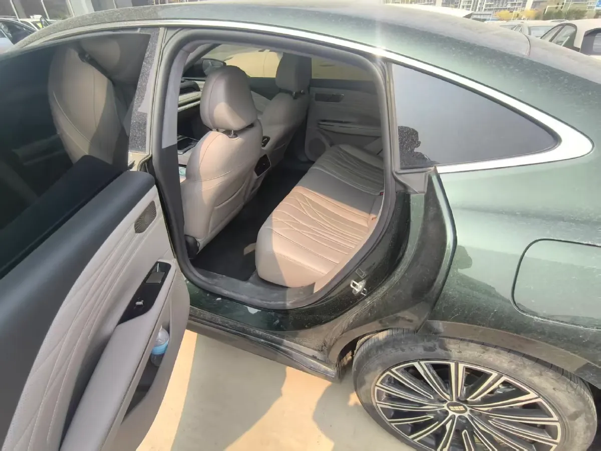 2025 Geely Galaxy Starshine 8 1.5T 163HP L4 3DHT PHEV 27.69KWH,autocango,china used car exporter,china ev exporter,chinese used car exporter,chinese used ev exporter