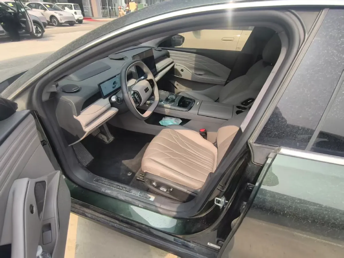 2025 Geely Galaxy Starshine 8 1.5T 163HP L4 3DHT PHEV 27.69KWH,autocango,china used car exporter,china ev exporter,chinese used car exporter,chinese used ev exporter