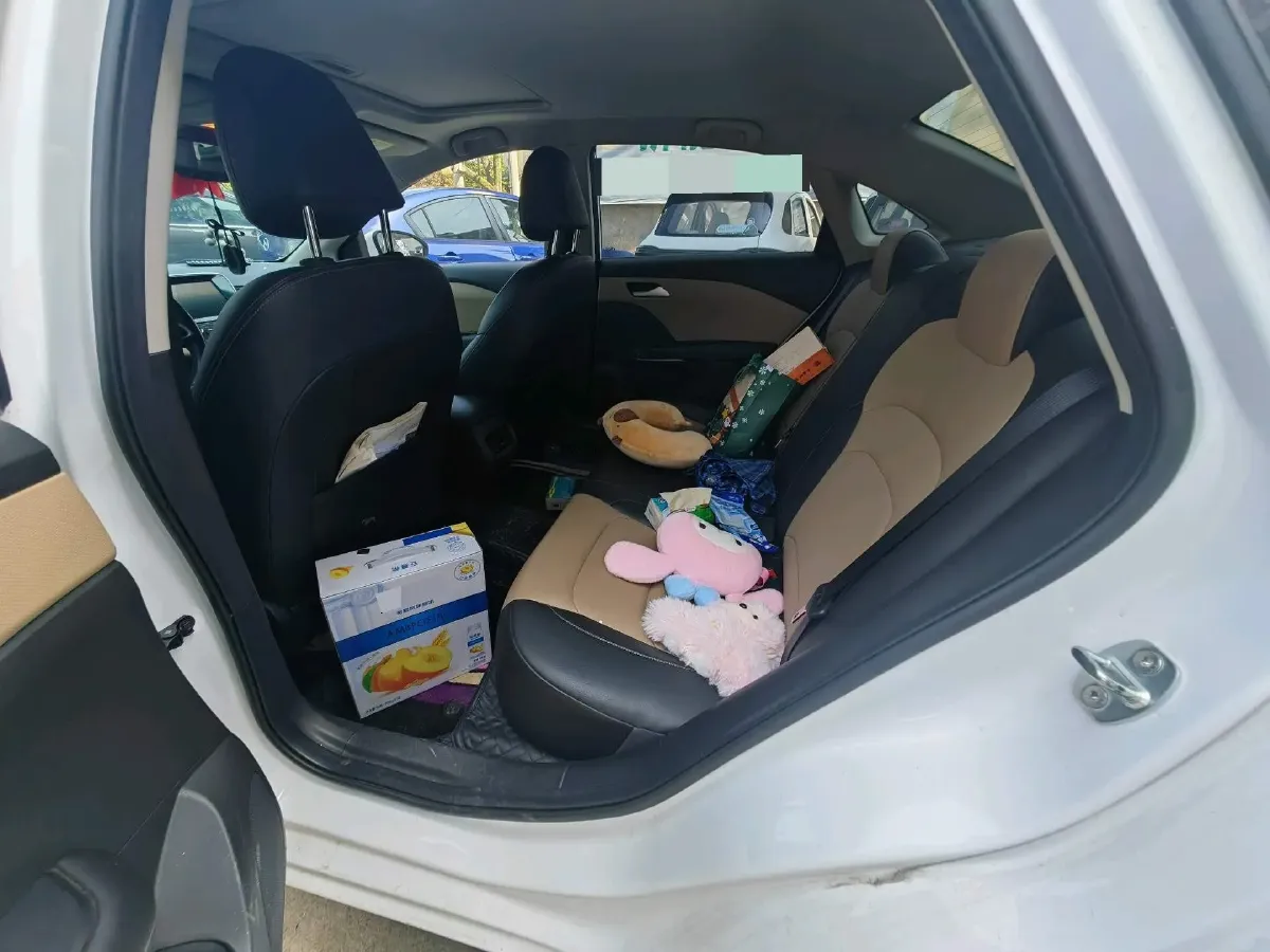 2021 Chevrolet Monza 1.5L 113HP L4 6AT,autocango,china used car exporter,china ev exporter,chinese used car exporter,chinese used ev exporter