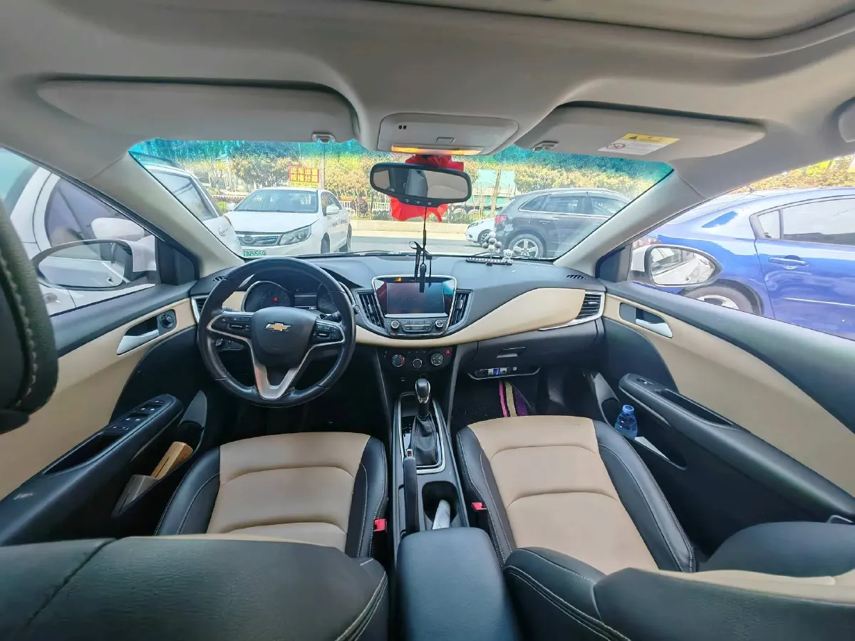 2021 Chevrolet Monza 1.5L 113HP L4 6AT,autocango,china used car exporter,china ev exporter,chinese used car exporter,chinese used ev exporter