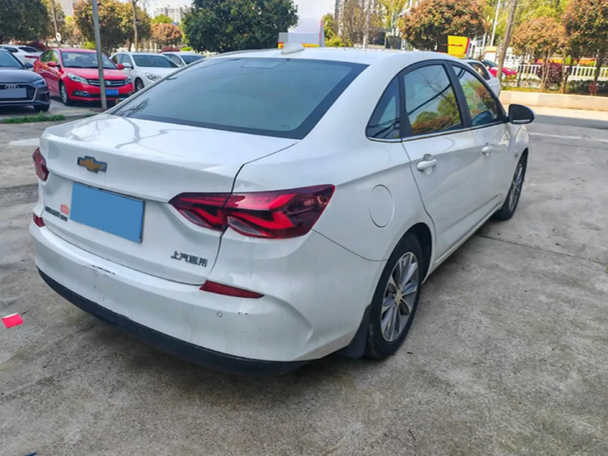 2021 Chevrolet Monza 1.5L 113HP L4 6AT,autocango,china used car exporter,china ev exporter,chinese used car exporter,chinese used ev exporter