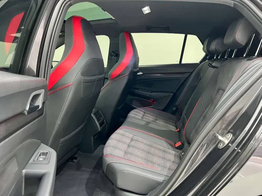 2023 Volkswagen GolfGTI 2.0T 220HP L4 7DCT,autocango,china used car exporter,china ev exporter,chinese used car exporter,chinese used ev exporter