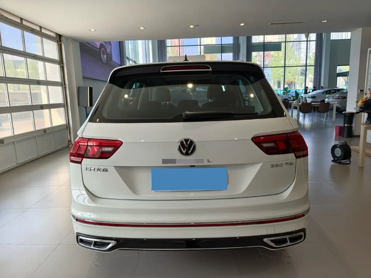 2024 Volkswagen Tiguan L 2.0T 186HP L4 7DCT,autocango,china used car exporter,china ev exporter,chinese used car exporter,chinese used ev exporter