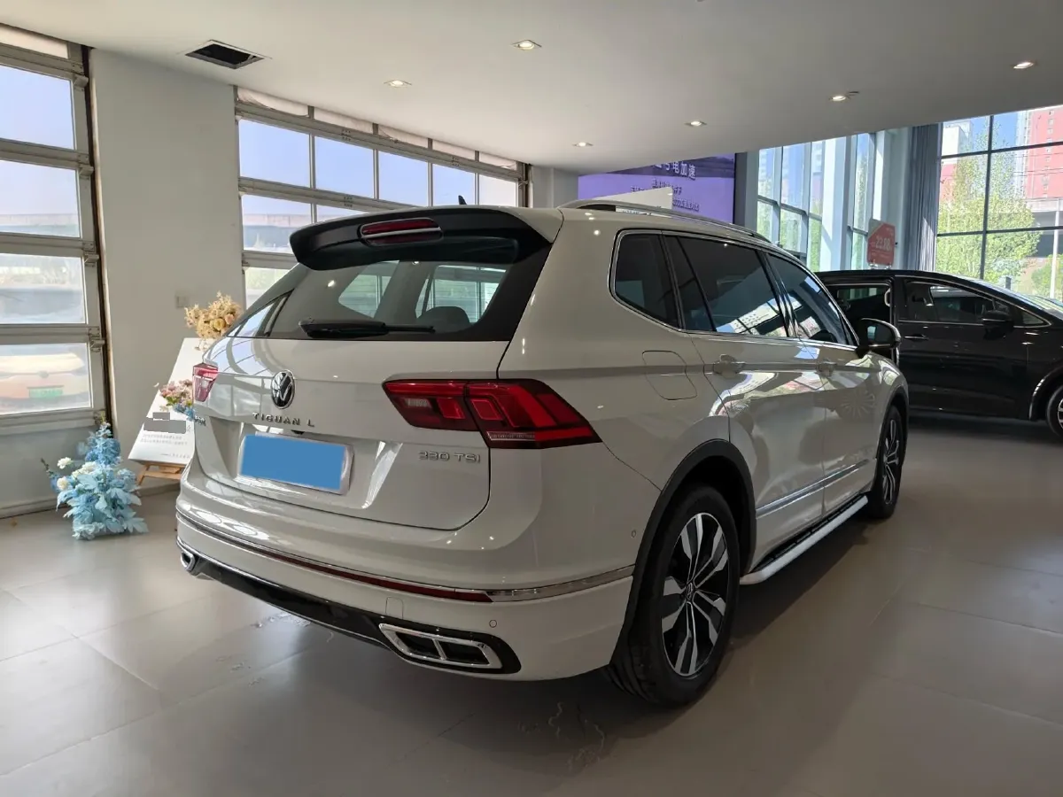 2024 Volkswagen Tiguan L 2.0T 186HP L4 7DCT,autocango,china used car exporter,china ev exporter,chinese used car exporter,chinese used ev exporter