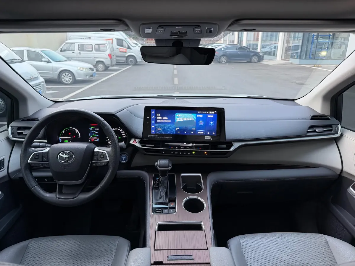 2023 Toyota Granvia 2.5L 189HP L4 E-CVT Hybrid,autocango,china used car exporter,china ev exporter,chinese used car exporter,chinese used ev exporter