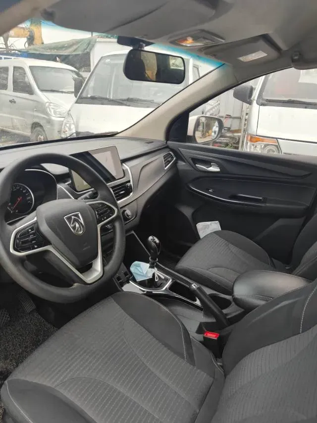 2019 BaoJun 730 1.5L 112HP L4 6MT,autocango,china used car exporter,china ev exporter,chinese used car exporter,chinese used ev exporter