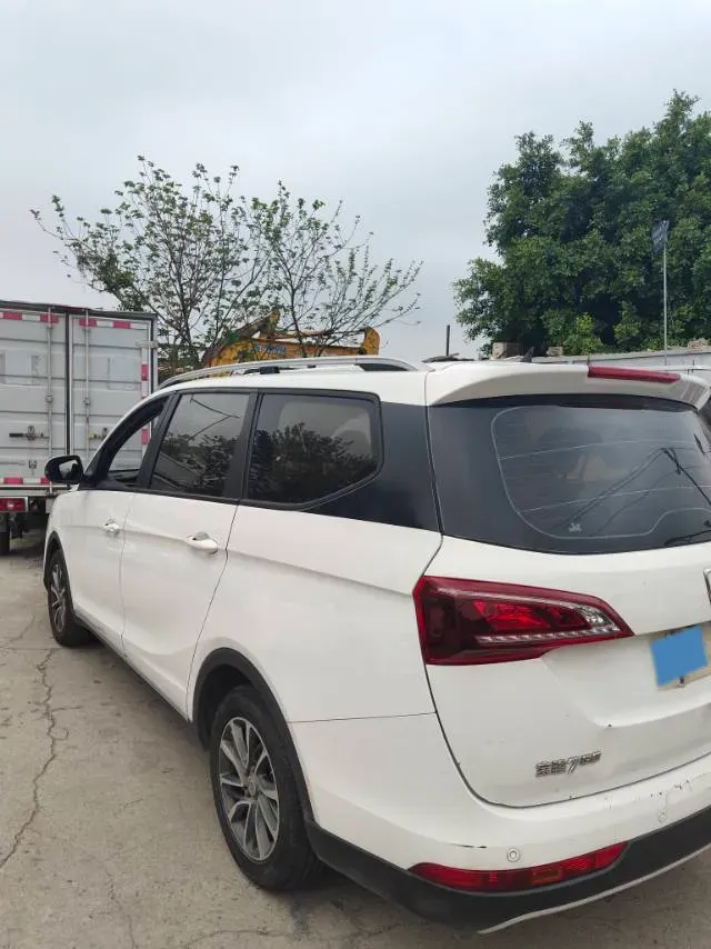 2019 BaoJun 730 1.5L 112HP L4 6MT,autocango,china used car exporter,china ev exporter,chinese used car exporter,chinese used ev exporter