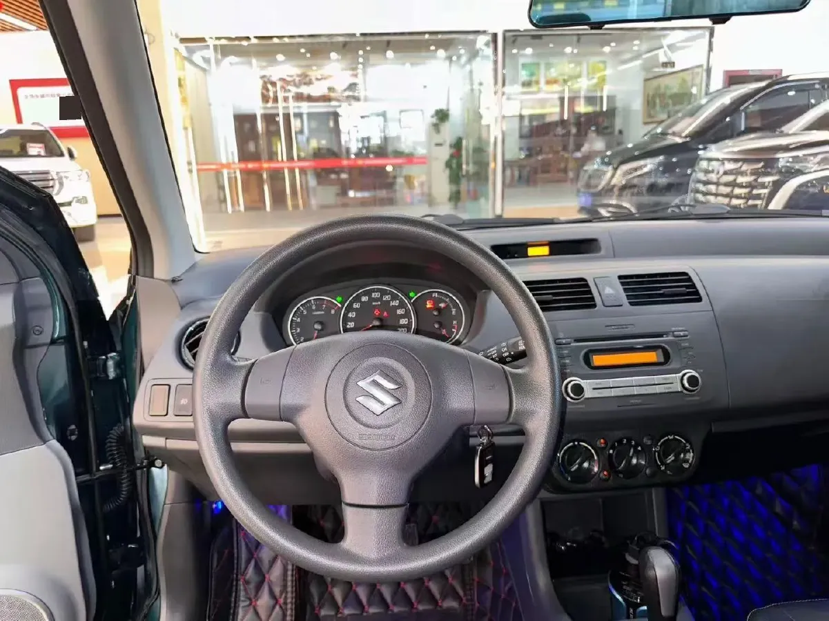 2016 Suzuki Swift 1.5L 103HP L4 4AT,autocango,china used car exporter,china ev exporter,chinese used car exporter,chinese used ev exporter