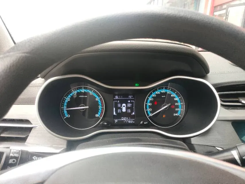 2021 BaoJun 530 1.5T 147HP L4 CVT,autocango,china used car exporter,china ev exporter,chinese used car exporter,chinese used ev exporter