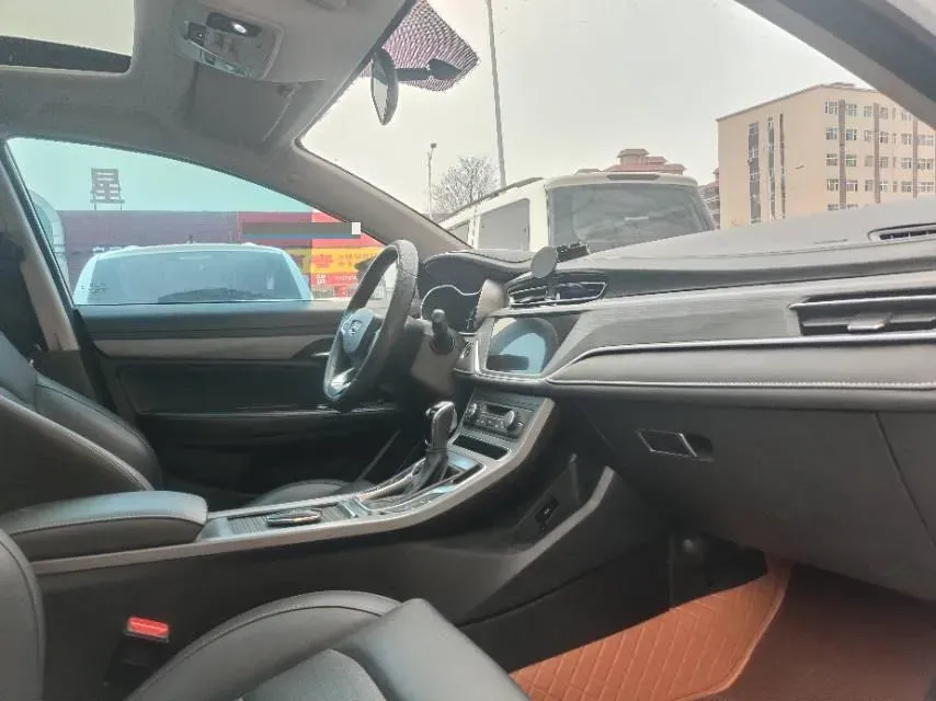 2021 BaoJun 530 1.5T 147HP L4 CVT,autocango,china used car exporter,china ev exporter,chinese used car exporter,chinese used ev exporter