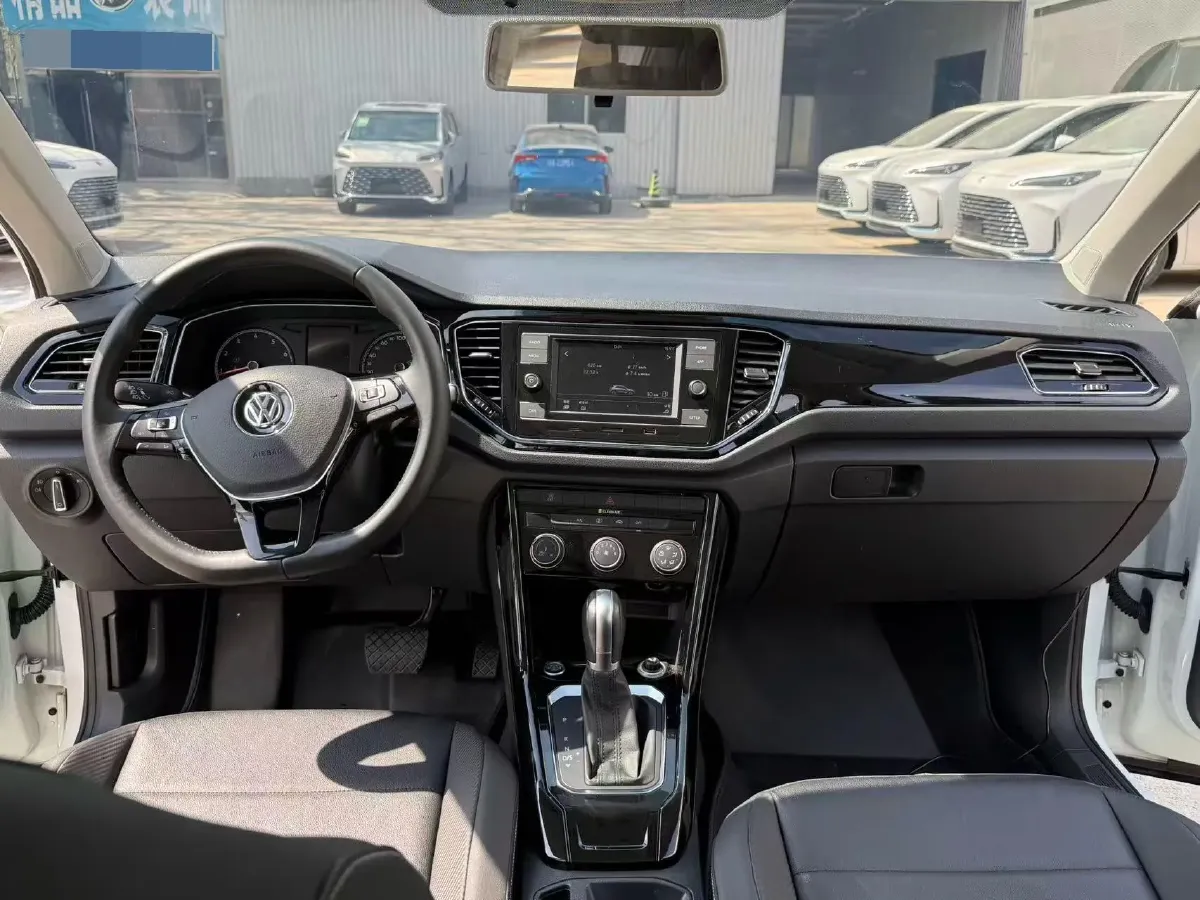 2019 Volkswagen T-Roc 1.4T 150HP L4 7DCT,autocango,china used car exporter,china ev exporter,chinese used car exporter,chinese used ev exporter
