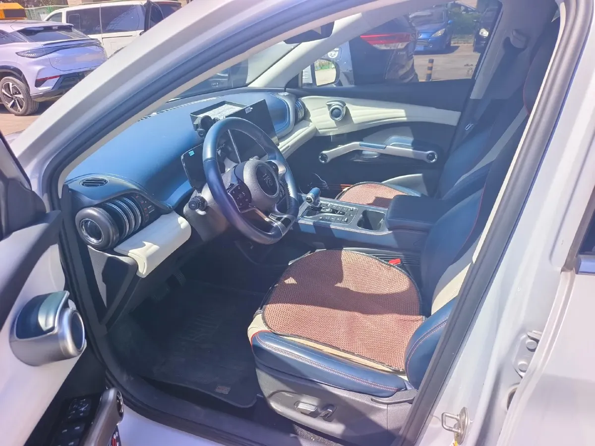 2022 Roewe RX5 MAX 1.5T 181HP L4 6AT,autocango,china used car exporter,china ev exporter,chinese used car exporter,chinese used ev exporter