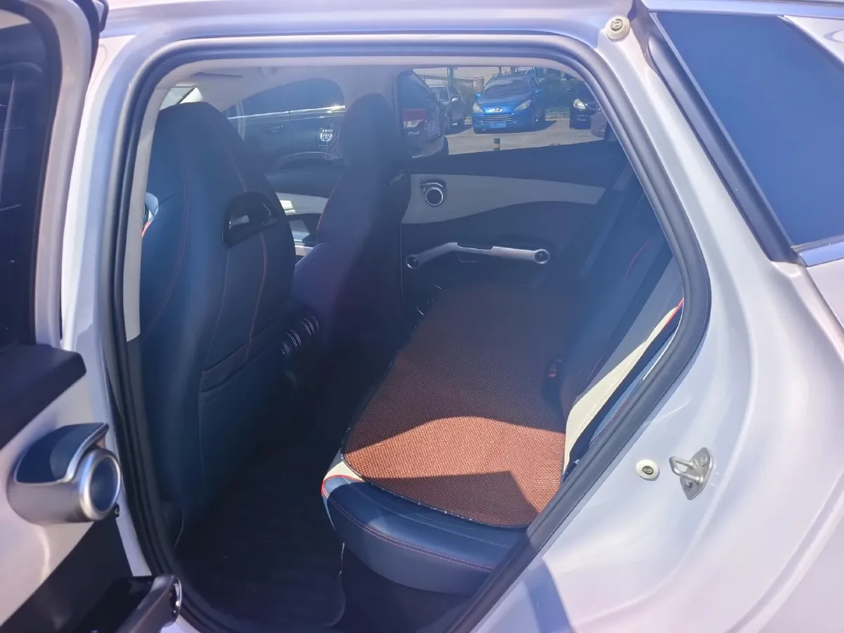 2022 Roewe RX5 MAX 1.5T 181HP L4 6AT,autocango,china used car exporter,china ev exporter,chinese used car exporter,chinese used ev exporter