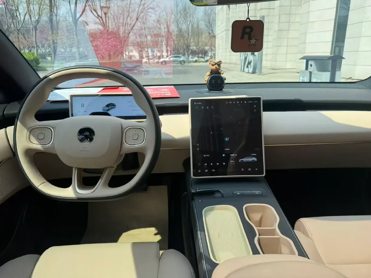 2024 NIO ET5 BEV 75KWH,autocango,china used car exporter,china ev exporter,chinese used car exporter,chinese used ev exporter