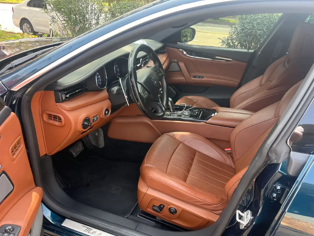 2020 Maserati Quattroporte 3.0T 350HP V6 8AT,autocango,china used car exporter,china ev exporter,chinese used car exporter,chinese used ev exporter