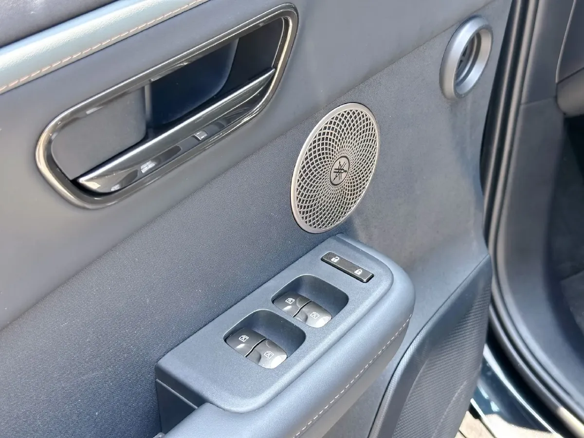 2025 Toyota BZ3X BEV 58.37KWH,autocango,china used car exporter,china ev exporter,chinese used car exporter,chinese used ev exporter