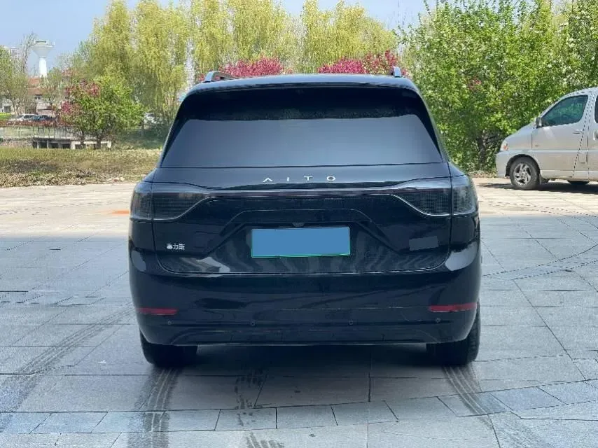 2024 AITO AITO M9 1.5T 152HP L4 REEV 42KWH,autocango,china used car exporter,china ev exporter,chinese used car exporter,chinese used ev exporter