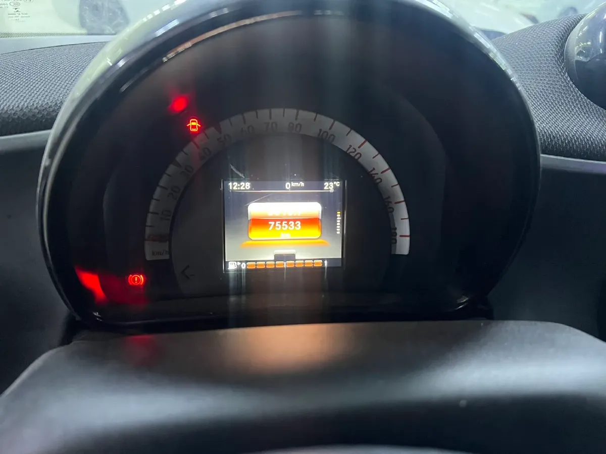 2019 Smart smart fortwo 0.9T 90HP L3 6DCT,autocango,china used car exporter,china ev exporter,chinese used car exporter,chinese used ev exporter