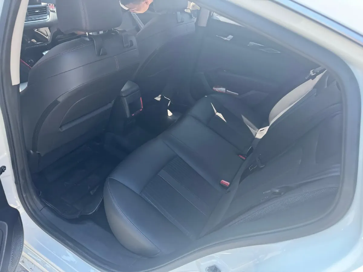 2021 DongFeng Aeolus YiXuan 1.5T 150HP L4 6DCT,autocango,china used car exporter,china ev exporter,chinese used car exporter,chinese used ev exporter