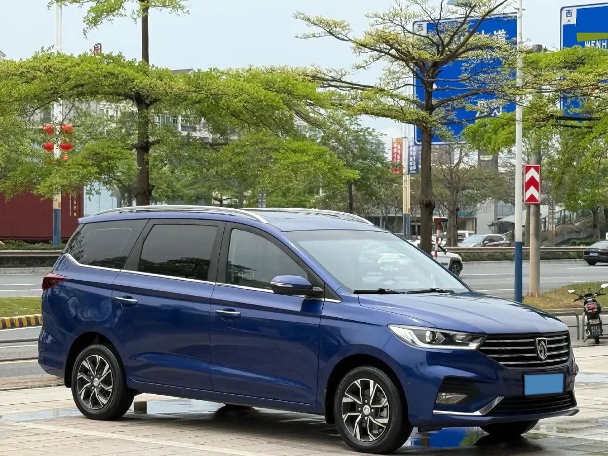 2018 BaoJun 530 1.5T 150HP L4 6MT,autocango,china used car exporter,china ev exporter,chinese used car exporter,chinese used ev exporter