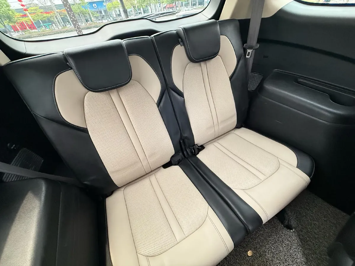 2018 BaoJun 530 1.5T 150HP L4 6MT,autocango,china used car exporter,china ev exporter,chinese used car exporter,chinese used ev exporter