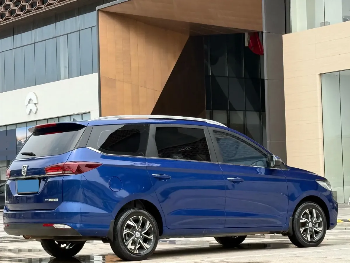2018 BaoJun 530 1.5T 150HP L4 6MT,autocango,china used car exporter,china ev exporter,chinese used car exporter,chinese used ev exporter