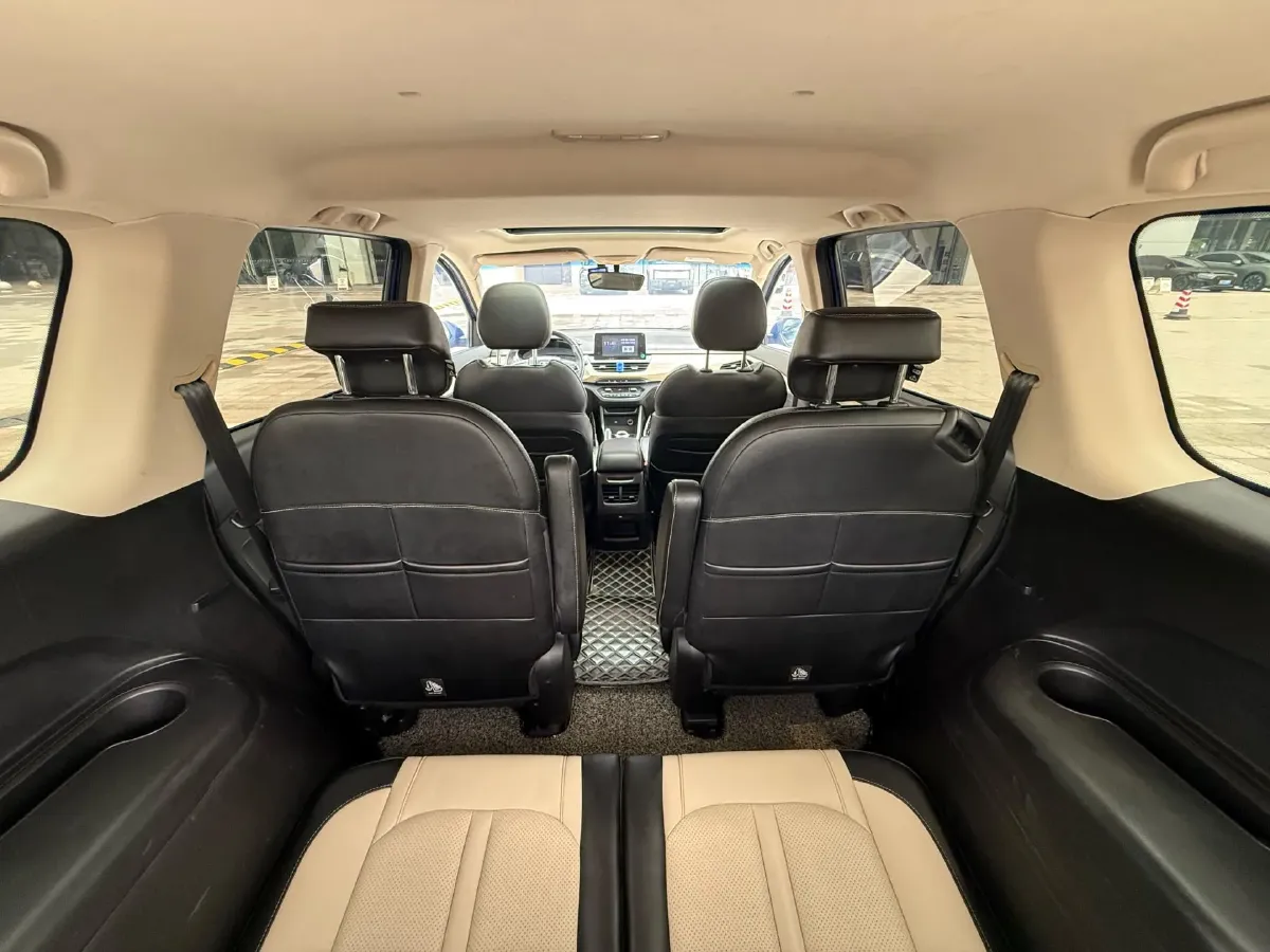 2018 BaoJun 530 1.5T 150HP L4 6MT,autocango,china used car exporter,china ev exporter,chinese used car exporter,chinese used ev exporter