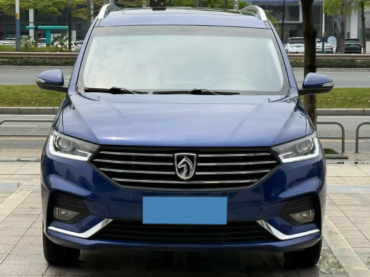 2018 BaoJun 530 1.5T 150HP L4 6MT,autocango,china used car exporter,china ev exporter,chinese used car exporter,chinese used ev exporter