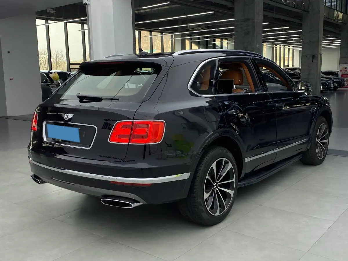 2016 Bentley Bentayga 6.0T 608HP W12 8AT,autocango,china used car exporter,china ev exporter,chinese used car exporter,chinese used ev exporter
