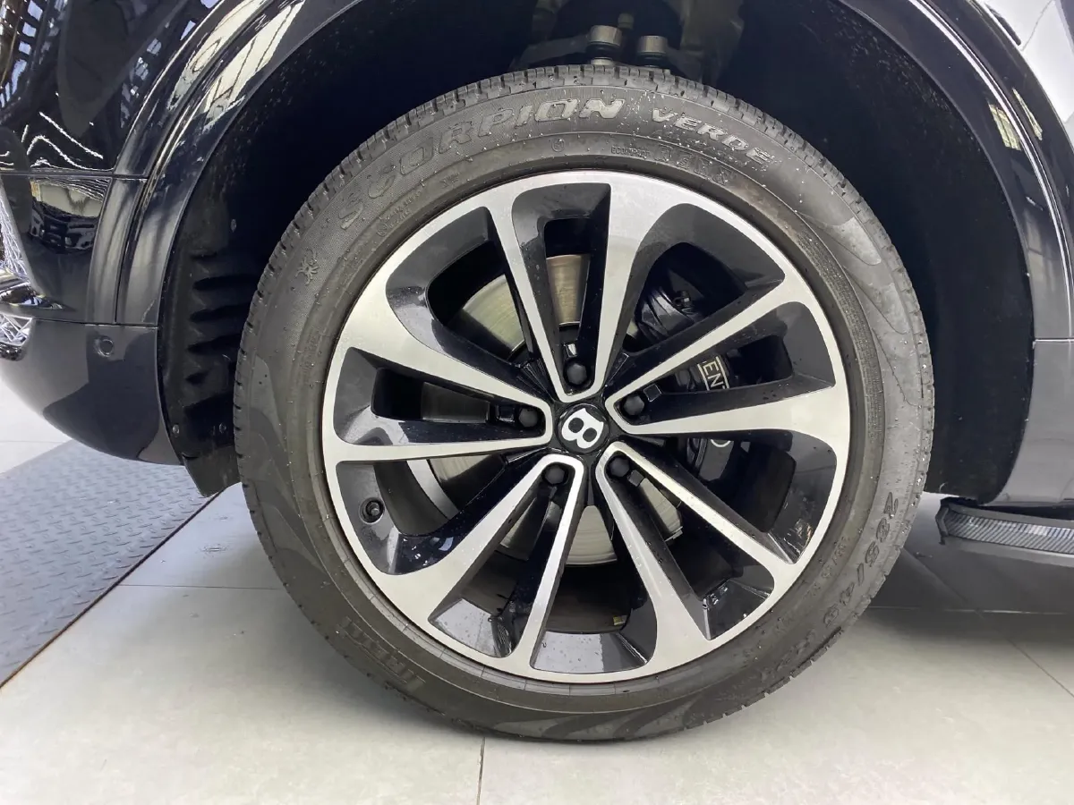 2016 Bentley Bentayga 6.0T 608HP W12 8AT,autocango,china used car exporter,china ev exporter,chinese used car exporter,chinese used ev exporter