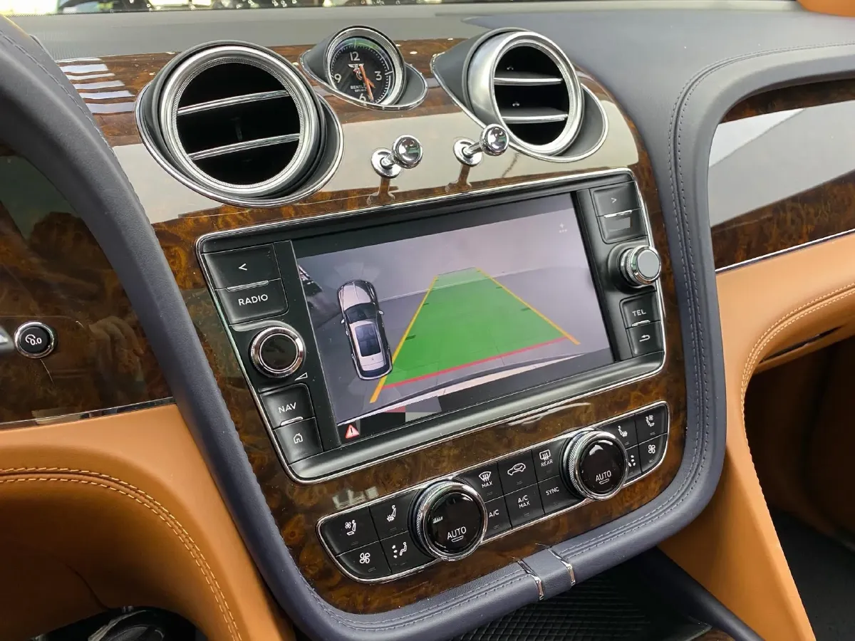 2016 Bentley Bentayga 6.0T 608HP W12 8AT,autocango,china used car exporter,china ev exporter,chinese used car exporter,chinese used ev exporter