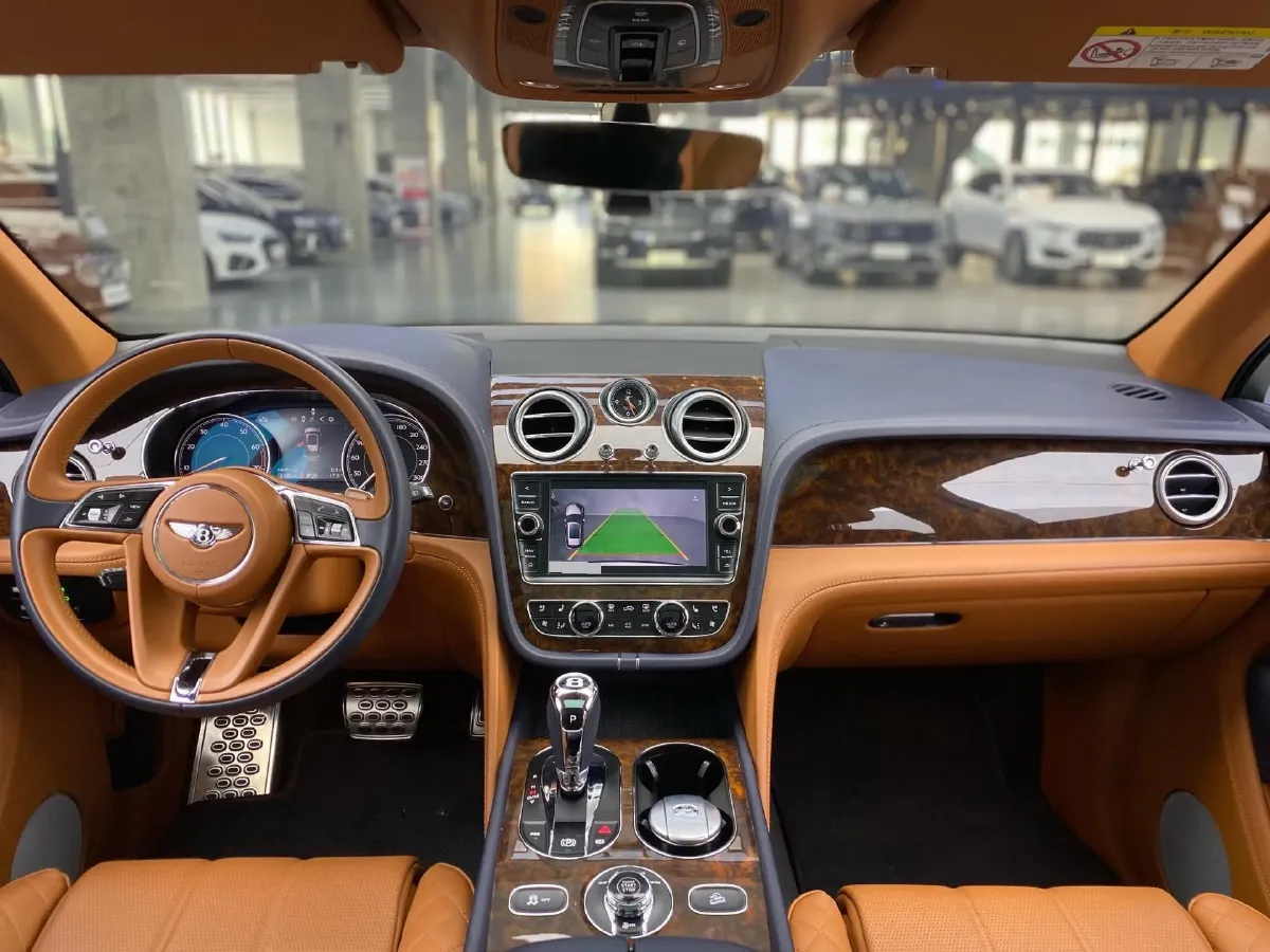 2016 Bentley Bentayga 6.0T 608HP W12 8AT,autocango,china used car exporter,china ev exporter,chinese used car exporter,chinese used ev exporter