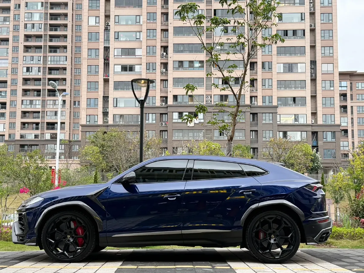 2021 Lamborghini Urus 4.0T 641HP V8 8AT,autocango,china used car exporter,china ev exporter,chinese used car exporter,chinese used ev exporter