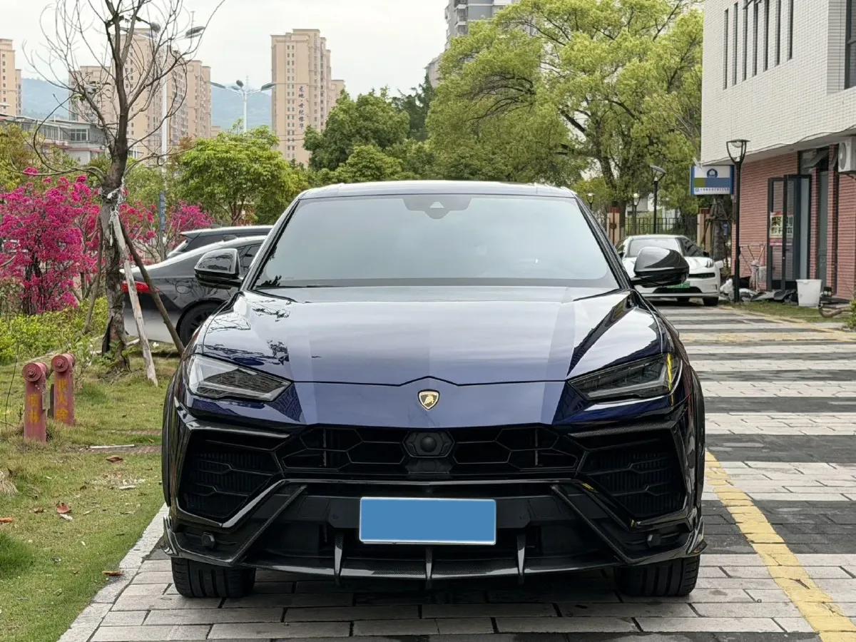 2021 Lamborghini Urus 4.0T 641HP V8 8AT,autocango,china used car exporter,china ev exporter,chinese used car exporter,chinese used ev exporter