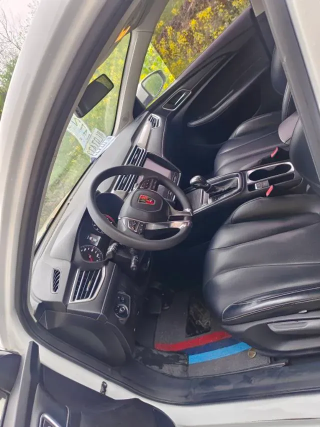 2019 Roewe i5 1.5L 120HP L4 CVT,autocango,china used car exporter,china ev exporter,chinese used car exporter,chinese used ev exporter