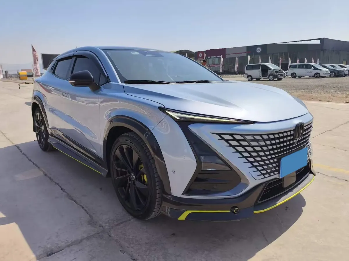 2022 ChangAn UNI-T 1.5T 188HP L4 7DCT,autocango,china used car exporter,china ev exporter,chinese used car exporter,chinese used ev exporter