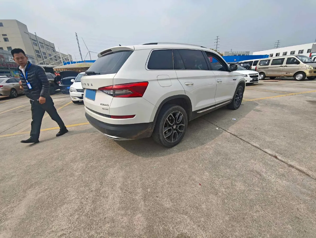 2021 Skoda Kodiak GT 2.0T 186HP L4 7DCT,autocango,china used car exporter,china ev exporter,chinese used car exporter,chinese used ev exporter