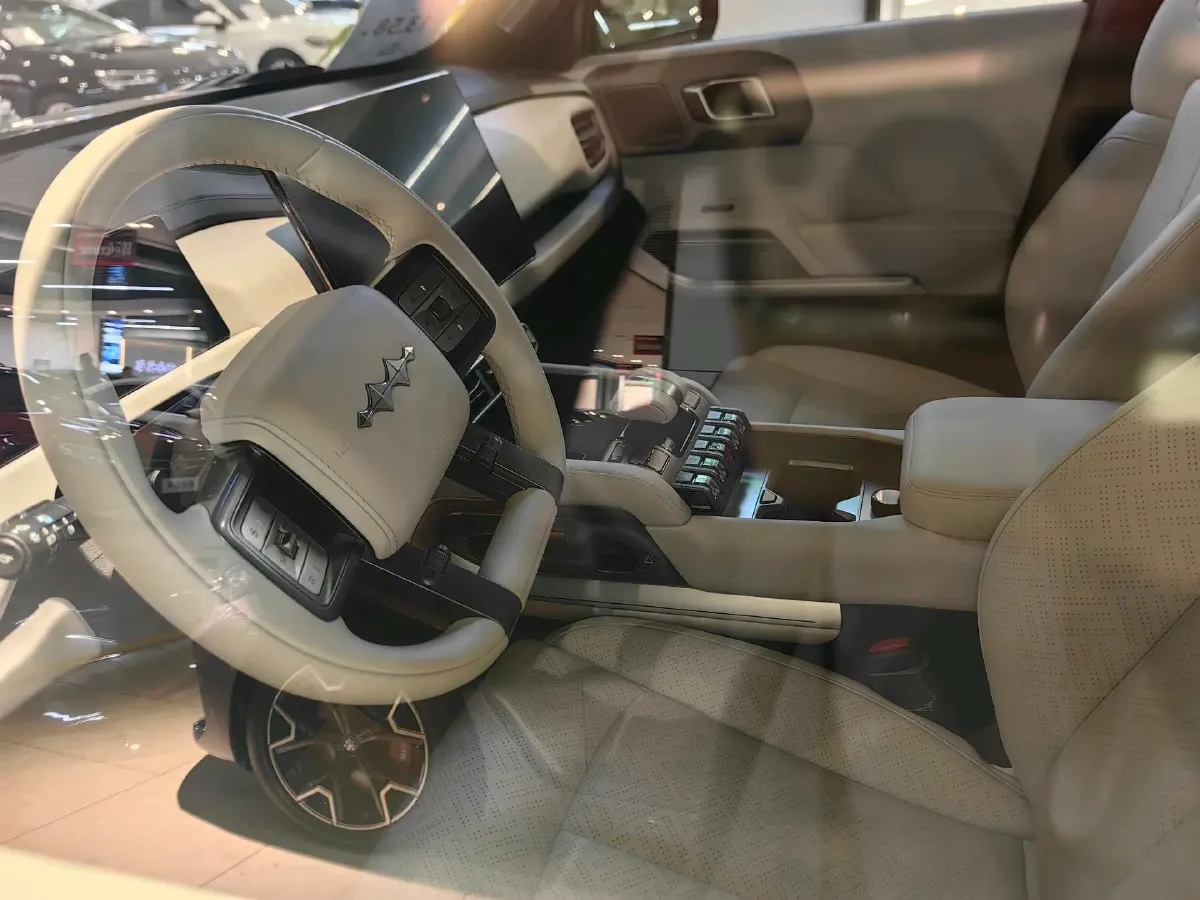 2025 FangChengBao Tai 3 BEV,autocango,china used car exporter,china ev exporter,chinese used car exporter,chinese used ev exporter