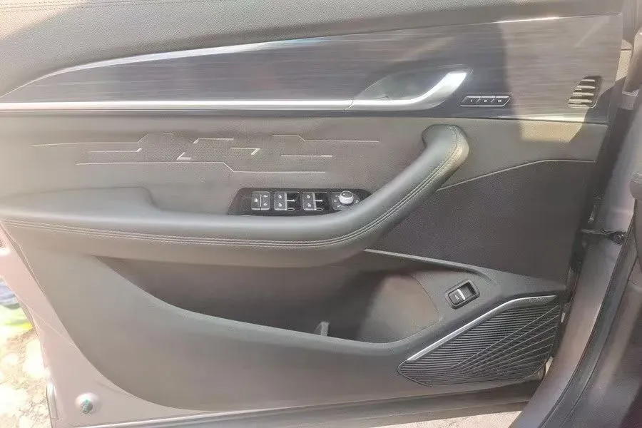 2024 Geely Monjaro 2.0T 238HP L4 8AT,autocango,china used car exporter,china ev exporter,chinese used car exporter,chinese used ev exporter