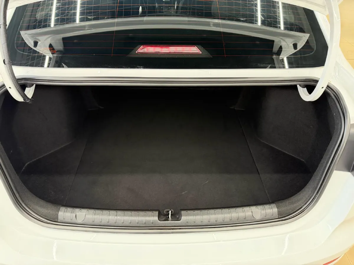 2023 Geely Emgrand 1.5L 127HP L4 CVT,autocango,china used car exporter,china ev exporter,chinese used car exporter,chinese used ev exporter