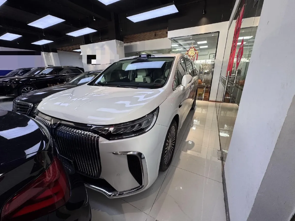 2025 Voyah Dream 1.5T 150HP L4 PHEV 41.7KWH,autocango,china used car exporter,china ev exporter,chinese used car exporter,chinese used ev exporter