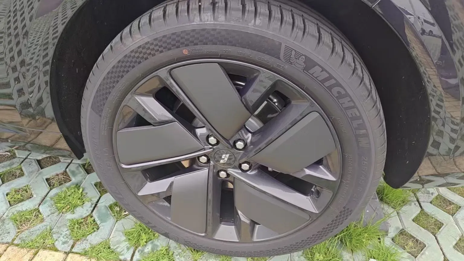 2025 Li L6 Range Extended 154HP L4 REEV,autocango,china used car exporter,china ev exporter,chinese used car exporter,chinese used ev exporter