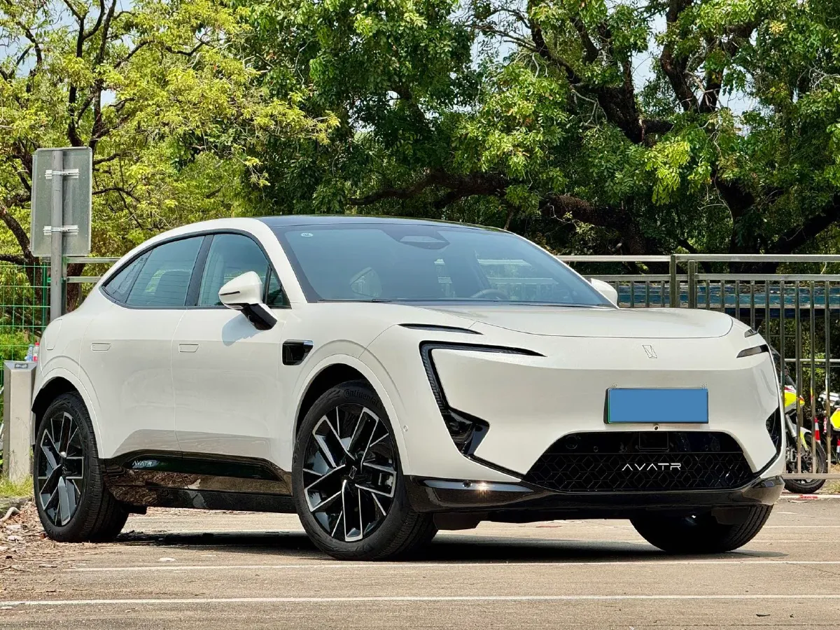2025 Avatr 11 1.5T 156HP L4 REEV 39.05KWH,autocango,china used car exporter,china ev exporter,chinese used car exporter,chinese used ev exporter