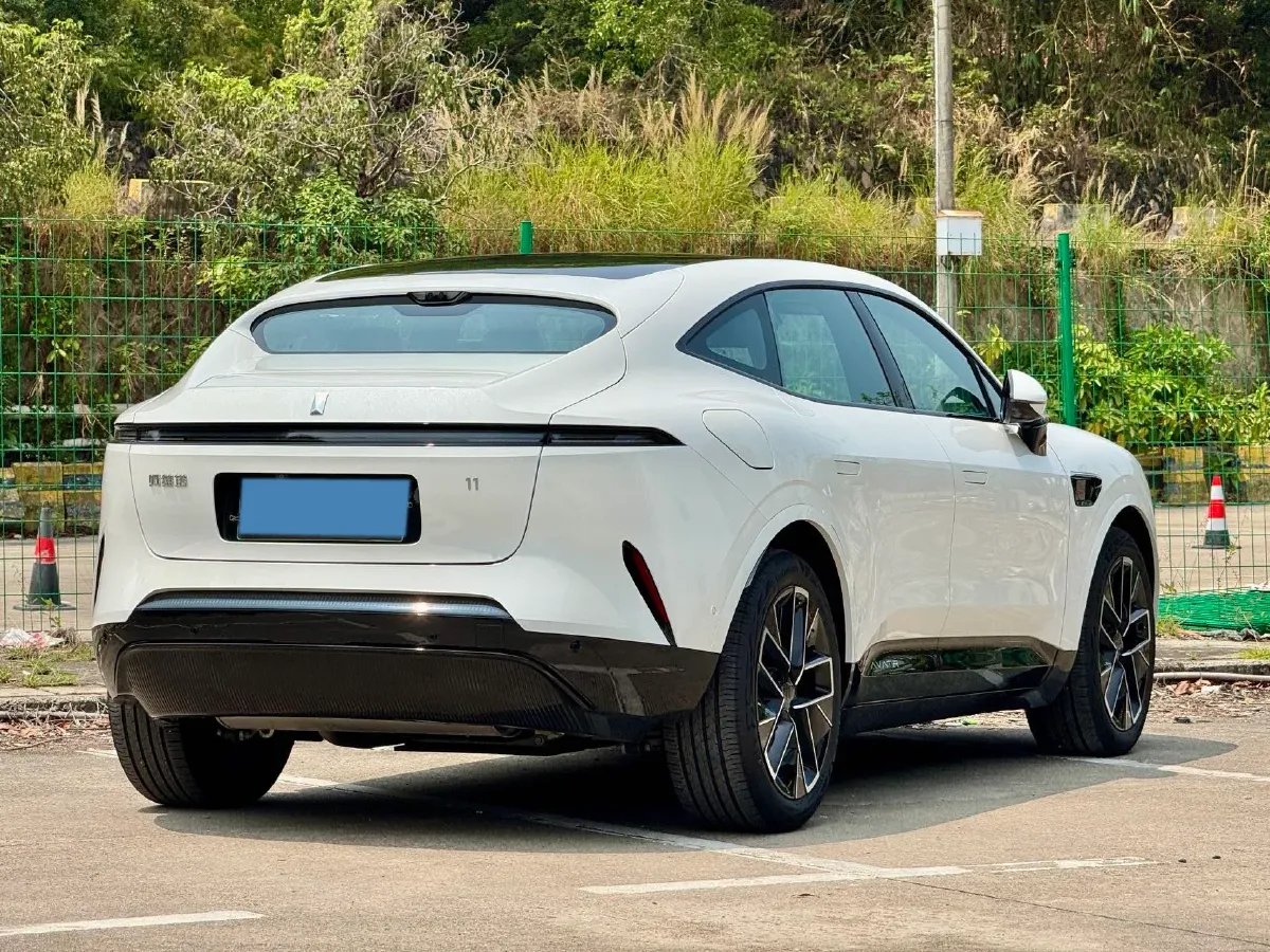 2025 Avatr 11 1.5T 156HP L4 REEV 39.05KWH,autocango,china used car exporter,china ev exporter,chinese used car exporter,chinese used ev exporter