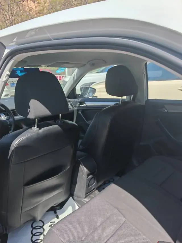 2019 MAXUS XinTu V80 2.5T 136HP L4 6MT,autocango,china used car exporter,china ev exporter,chinese used car exporter,chinese used ev exporter