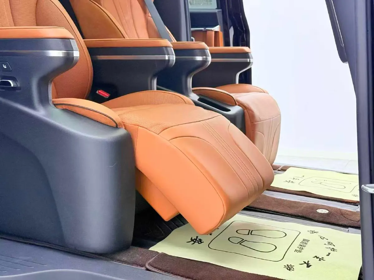 2023 HongQi HQ9 2.0T 252HP L4 8AT,autocango,china used car exporter,china ev exporter,chinese used car exporter,chinese used ev exporter